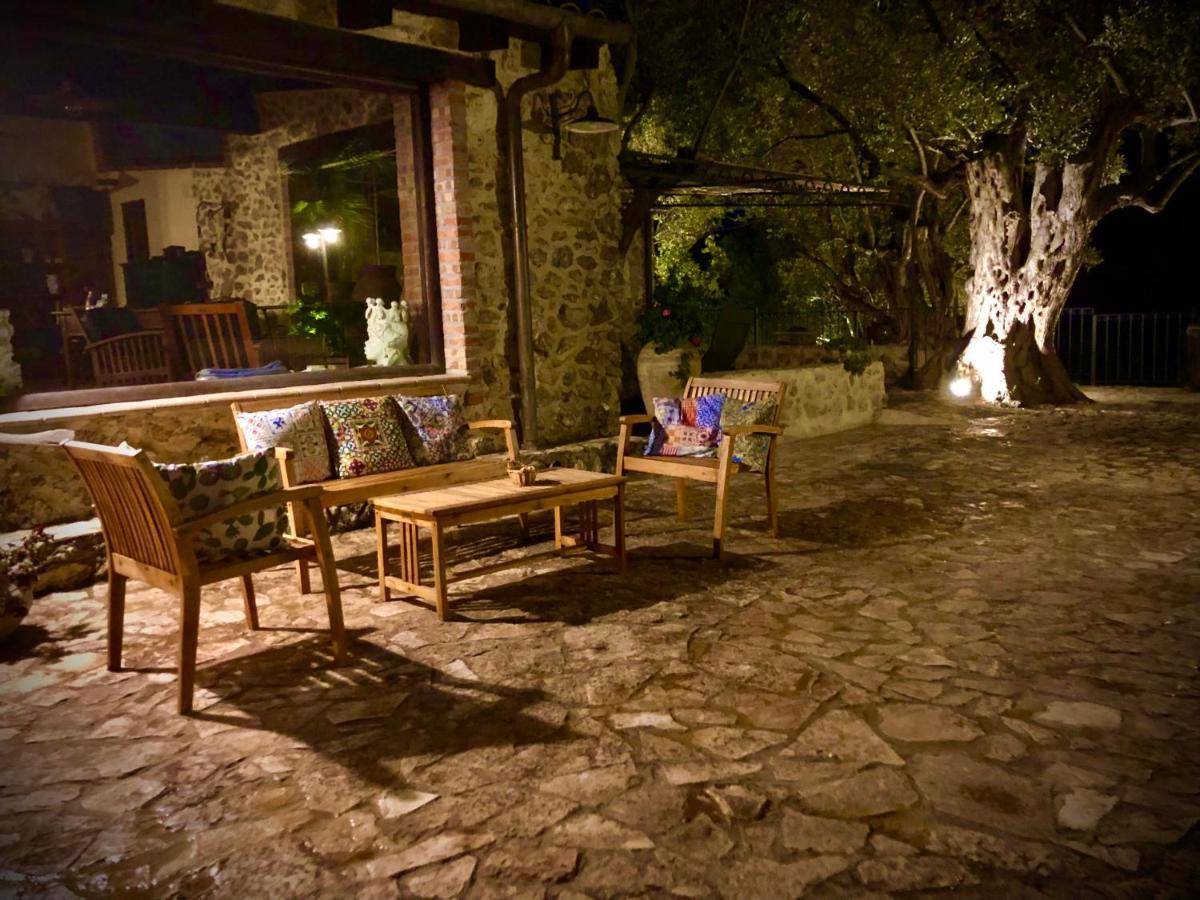 Вилла Agriturismo Roba Degli Ulivi Агридженто Экстерьер фото